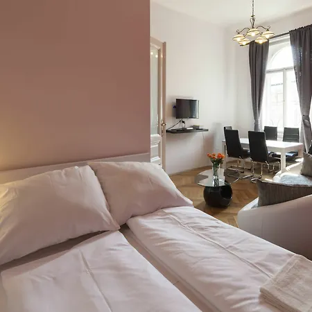 Capital Apartmanhotel 3*