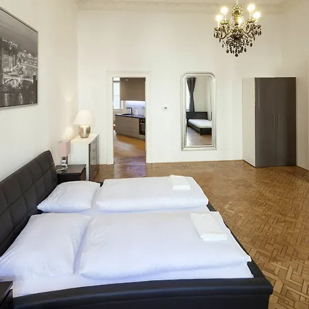 Capital Apartmanhotel 3*